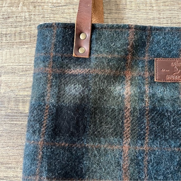 Sassy Sparrow Leather Bag - Picture 2 of 9